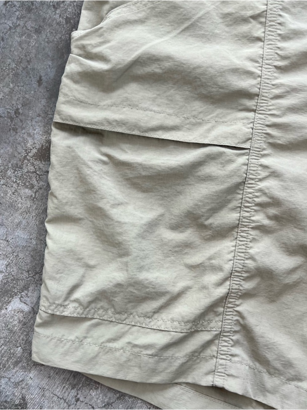 Eddie Bauer Lightweight Elastic Waist Tan Hybrid Shorts - Picture 3 of 14